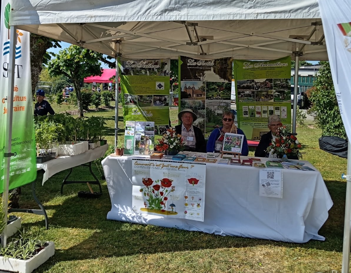 Dimanche 18 mai Fête des plantes Apprentis d'Auteuil à Loches